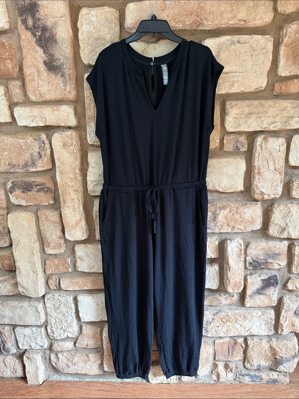 Lou & Grey Signaturesoft Split Neck Jumpsuit size xl nwt - Picture 2 of 7